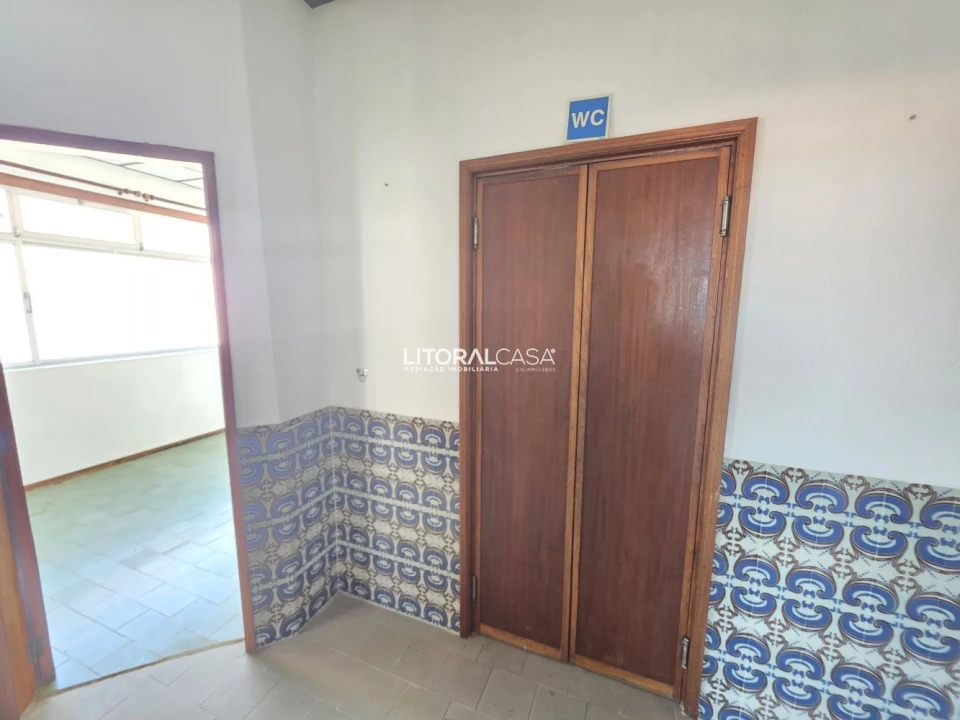 Loja para Arrendamento em Oiã Foto 12