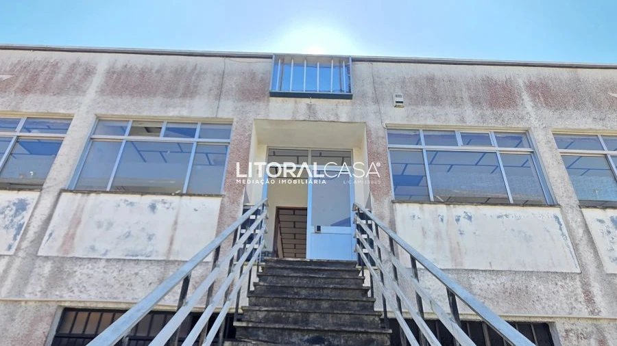 Loja para Arrendamento em Oiã