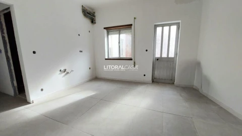 Apartamento T1 para Venda em Glória e Vera Cruz