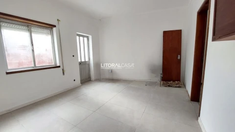 Apartamento T1 para Venda em Glória e Vera Cruz