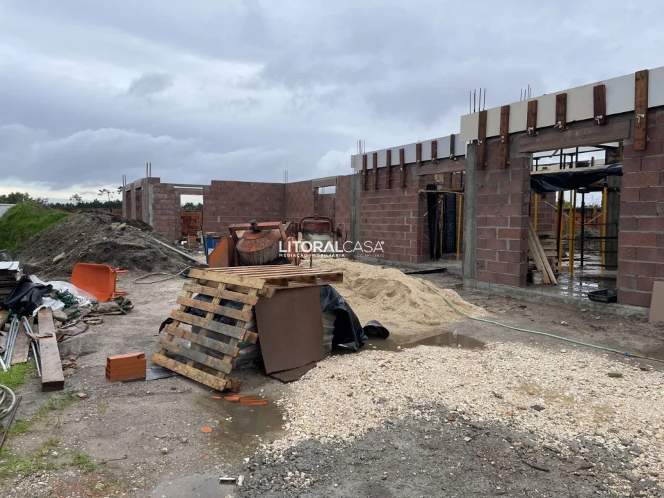 Moradia T3 para Venda em Carapelhos Foto 11