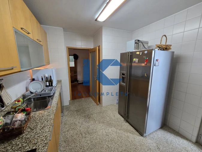 Apartamento T6 para Venda em Viseu Foto 7