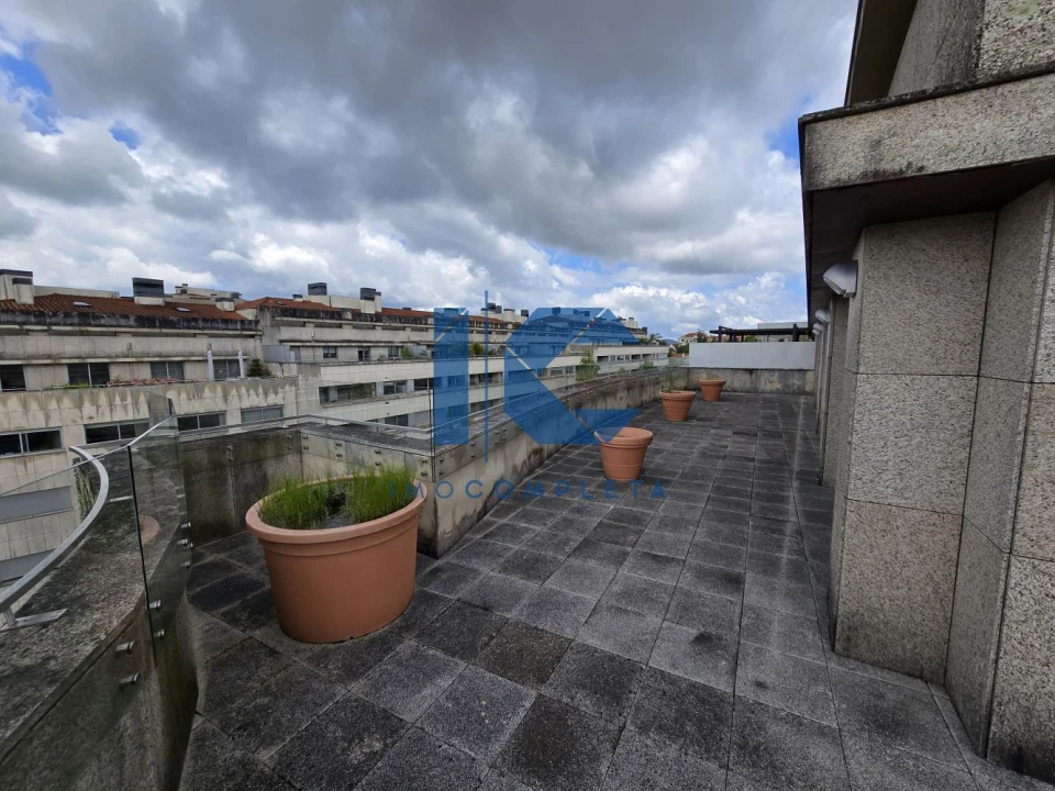 Apartamento T6 para Venda em Viseu Foto 24