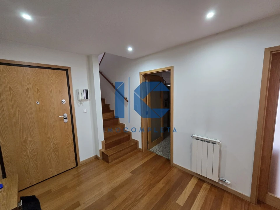 Apartamento T6 para Venda em Viseu Foto 14