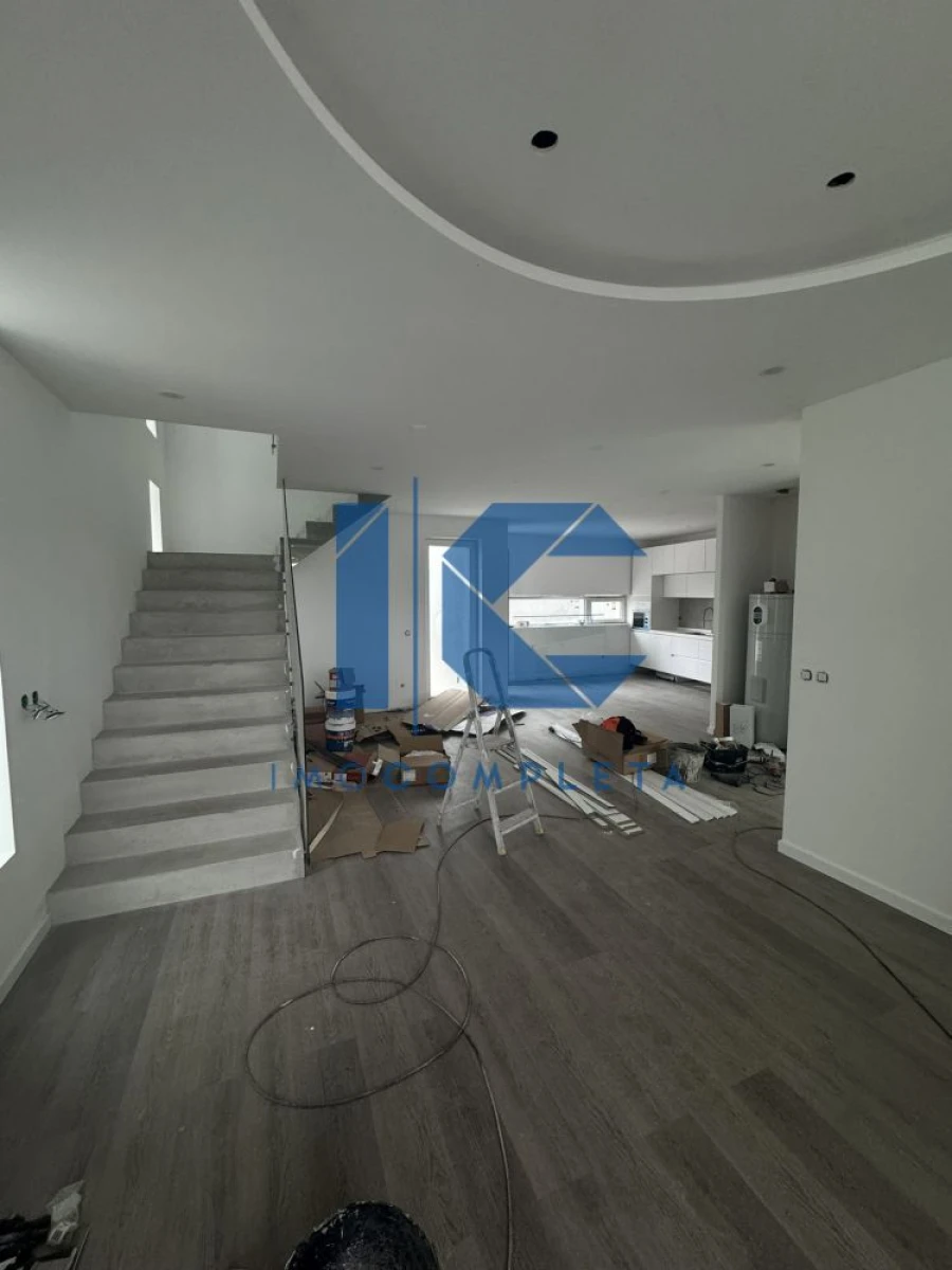 Moradia T3 para Venda em Aguada de Cima Foto 4