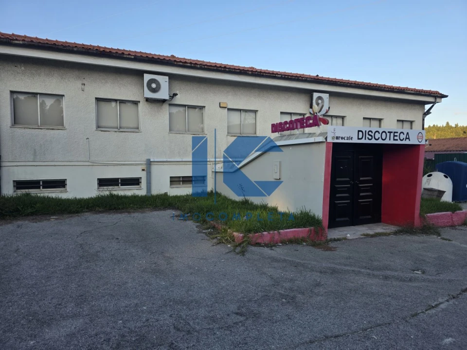 Loja para Arrendamento em Aguada de Cima Foto 6