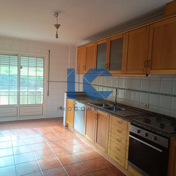 Apartamento T2 para Venda em Macinhata do Vouga Foto 2