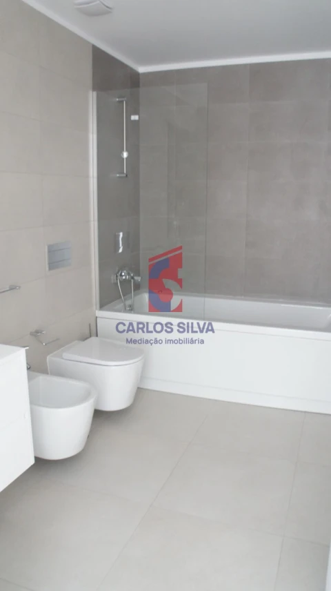 Moradia T3 para Venda em Gondifelos, Cavalões e Outiz