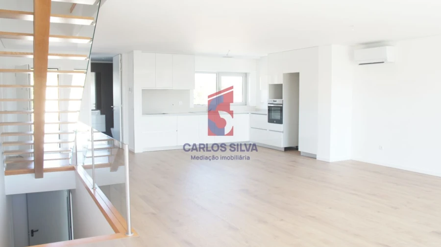 Moradia T3 para Venda em Gondifelos, Cavalões e Outiz