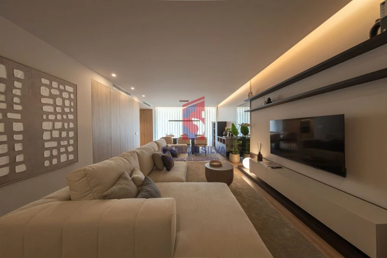 Apartamento T4 para Venda em Costa Foto 2