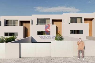 Moradia T3 para Venda em Silveiros e Rio Covo (Santa Eulália)