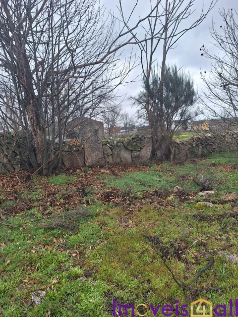 Terreno para Venda em Castanheira