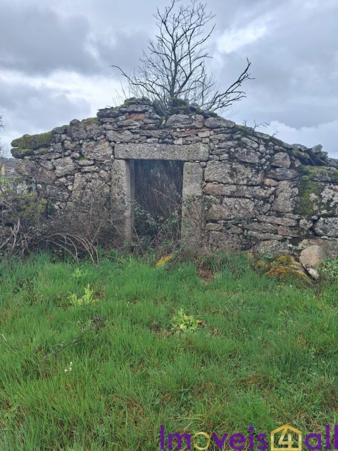 Terreno para Venda em Castanheira