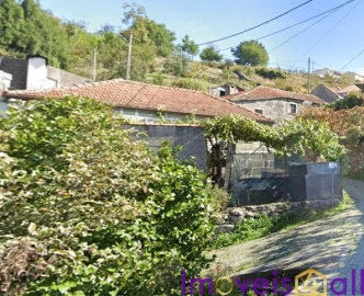 Moradia T3 para Venda em Loivos do Monte