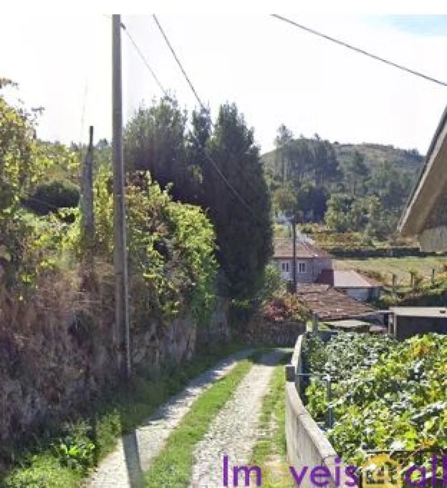 Moradia T3 para Venda em Loivos do Monte Foto 30