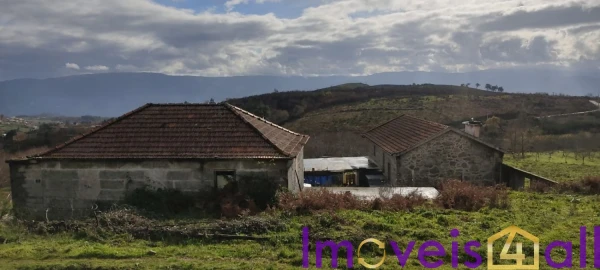 Quinta T2 para Venda em Campelo e Ovil