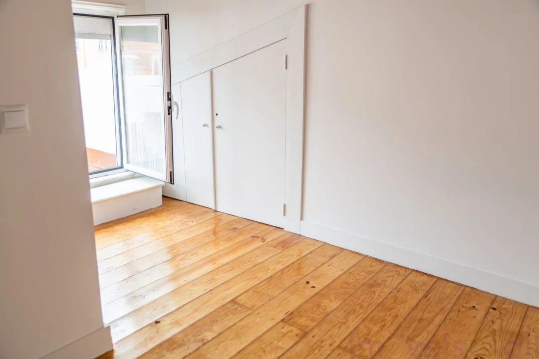 Apartamento T2 para Venda em Misericórdia Foto 12