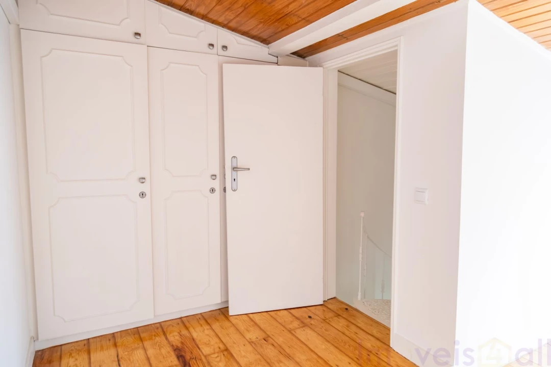 Apartamento T2 para Venda em Misericórdia Foto 11