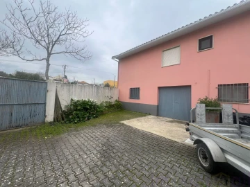 Moradia T3 para Venda em Nossa Senhora do Pópulo, Coto e São Gregório