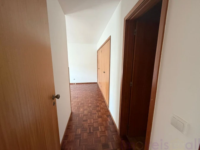 Apartamento T4 para Venda em Sé Nova, Santa Cruz, Almedina e São Bartolomeu Foto 9
