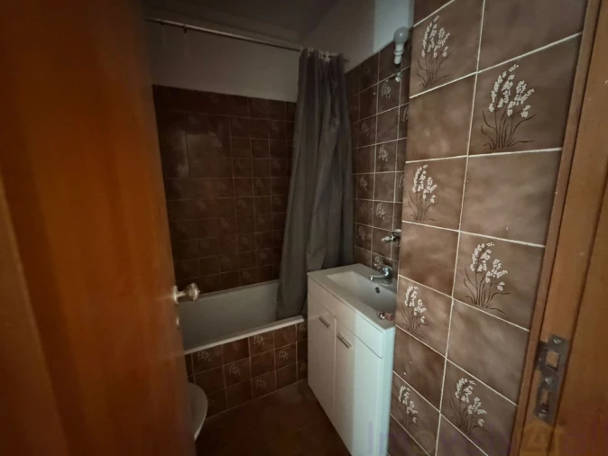 Apartamento T4 para Venda em Sé Nova, Santa Cruz, Almedina e São Bartolomeu Foto 11