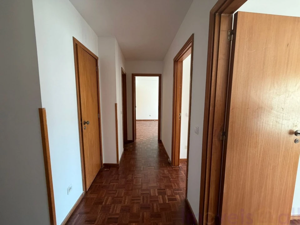 Apartamento T4 para Venda em Sé Nova, Santa Cruz, Almedina e São Bartolomeu Foto 2