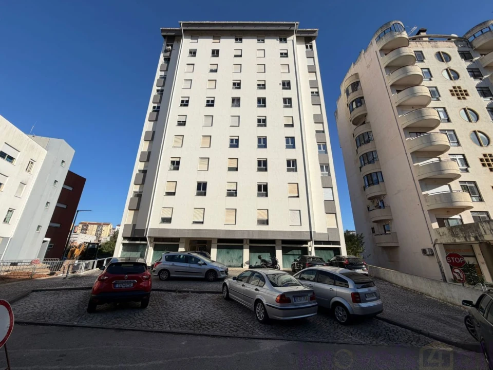 Apartamento T4 para Venda em Sé Nova, Santa Cruz, Almedina e São Bartolomeu Foto 1