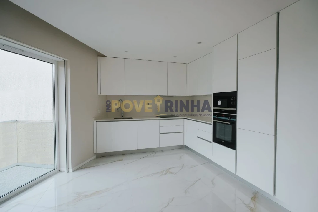 Apartamento T3 para Venda em Póvoa de Varzim, Beiriz e Argivai Foto 1