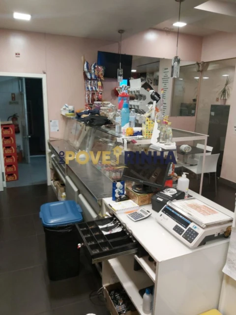 Loja para Trespasse em Póvoa de Varzim, Beiriz e Argivai