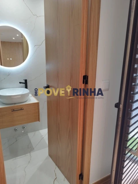 Moradia T2 para Venda em Aver-O-Mar, Amorim e Terroso