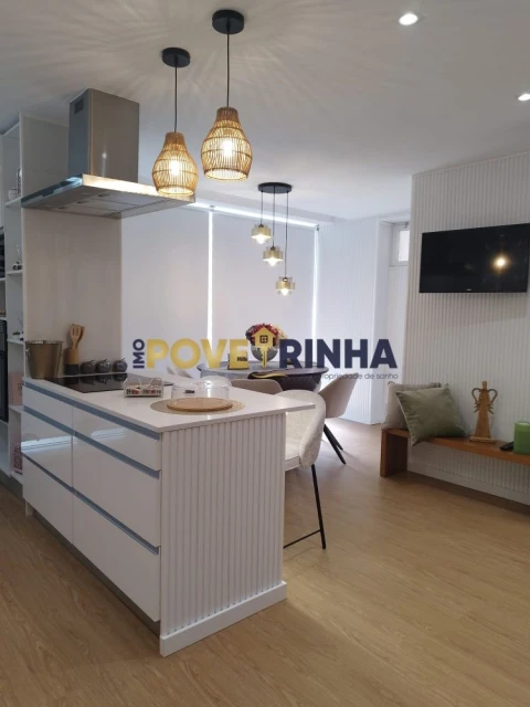 Apartamento T2 para Venda em Póvoa de Varzim, Beiriz e Argivai