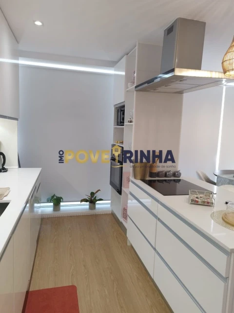 Apartamento T2 para Venda em Póvoa de Varzim, Beiriz e Argivai