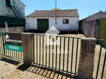 Moradia T1 para Venda em Almoster