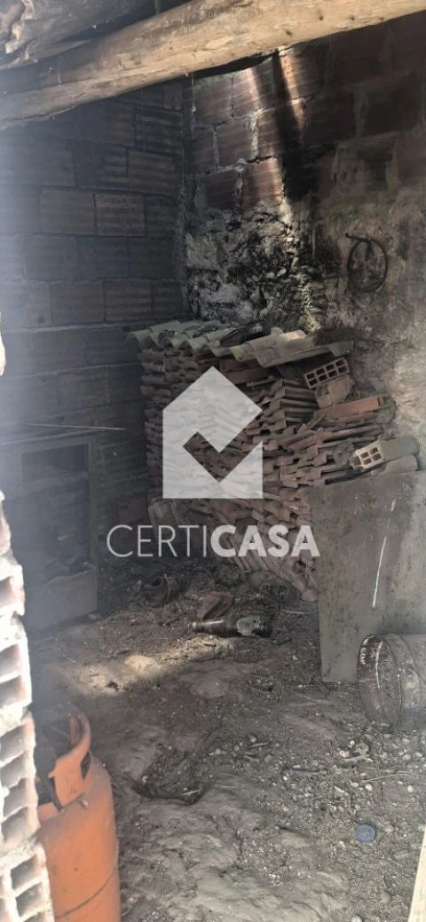 Moradia T1 para Venda em Almoster