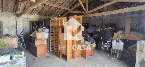 Moradia T1 para Venda em Almoster