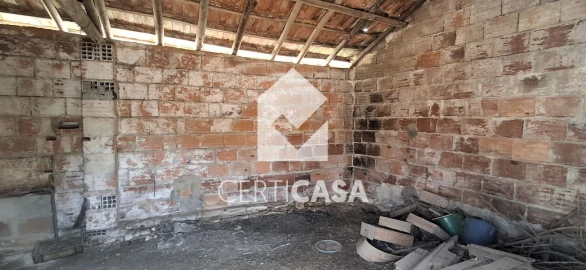 Moradia T1 para Venda em Almoster