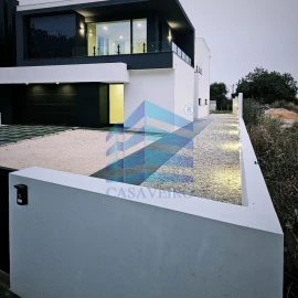 Moradia T4 para Venda em Santa Joana