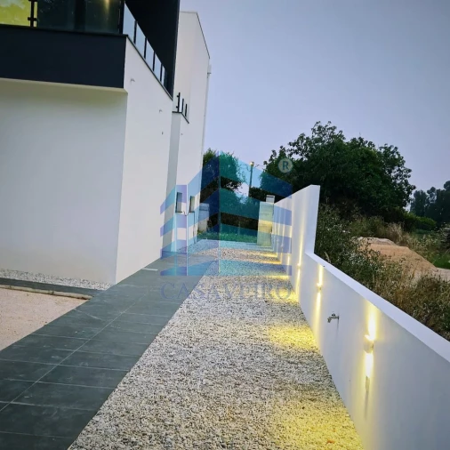 Moradia T4 para Venda em Santa Joana Foto 14