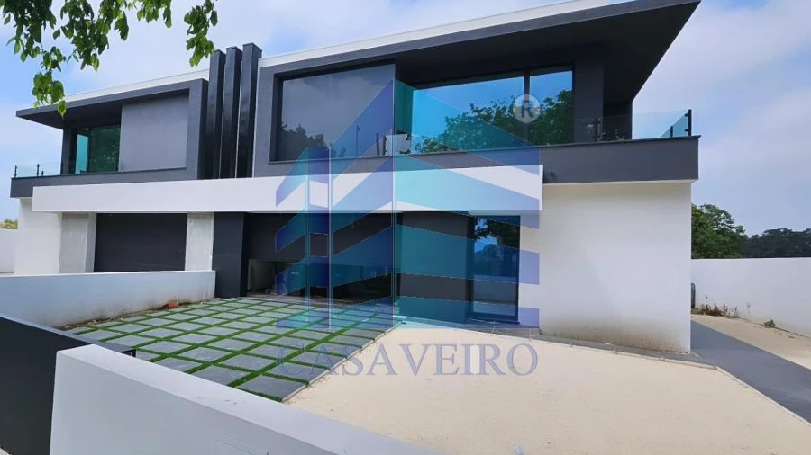 Moradia T4 para Venda em Santa Joana
