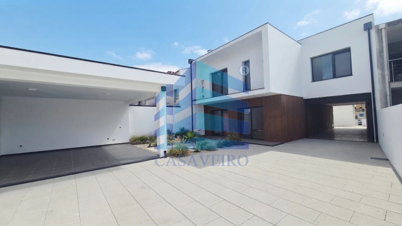 Moradia T4 para Venda em Gafanha da Encarnação Foto 21