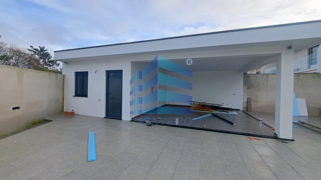 Moradia T4 para Venda em Gafanha da Encarnação Foto 4