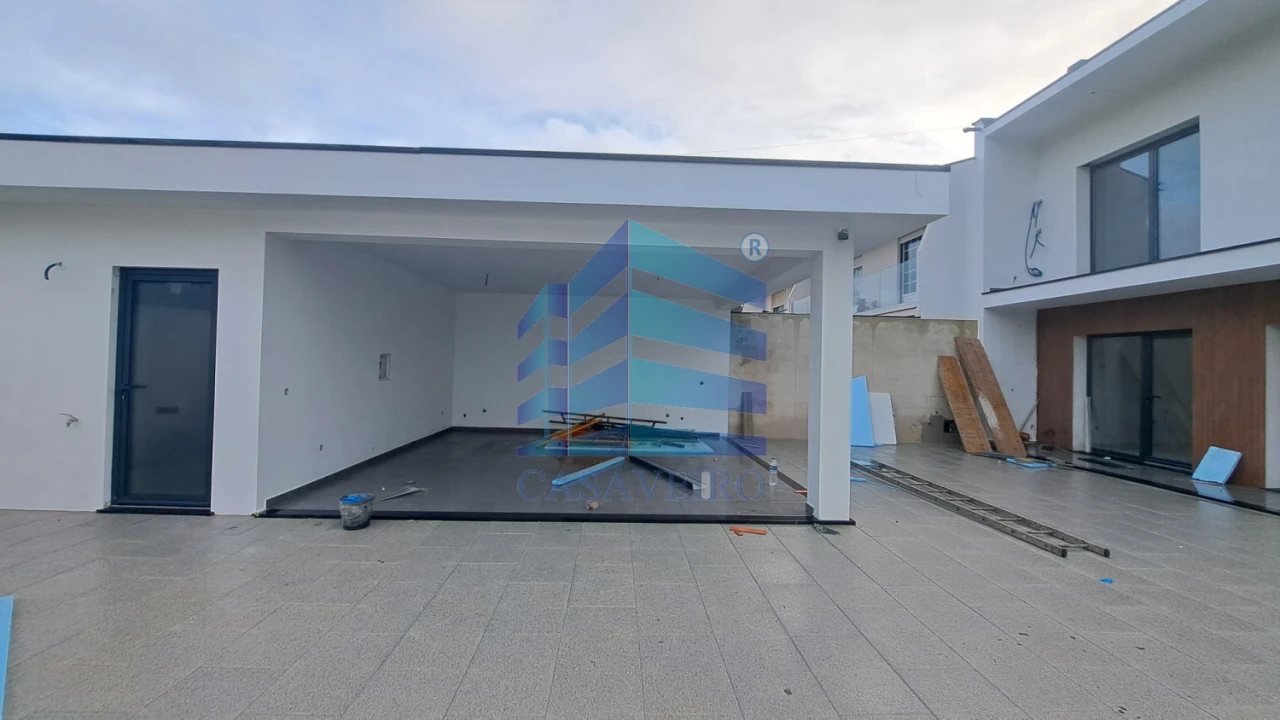 Moradia T4 para Venda em Gafanha da Encarnação Foto 7