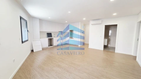 Apartamento T1 para Venda em Esgueira