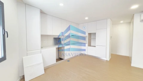 Apartamento T1 para Venda em Esgueira
