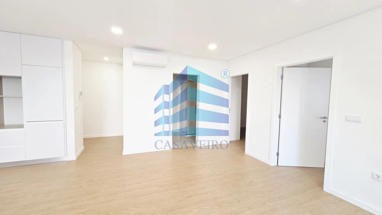 Apartamento T1 para Venda em Esgueira Foto 3