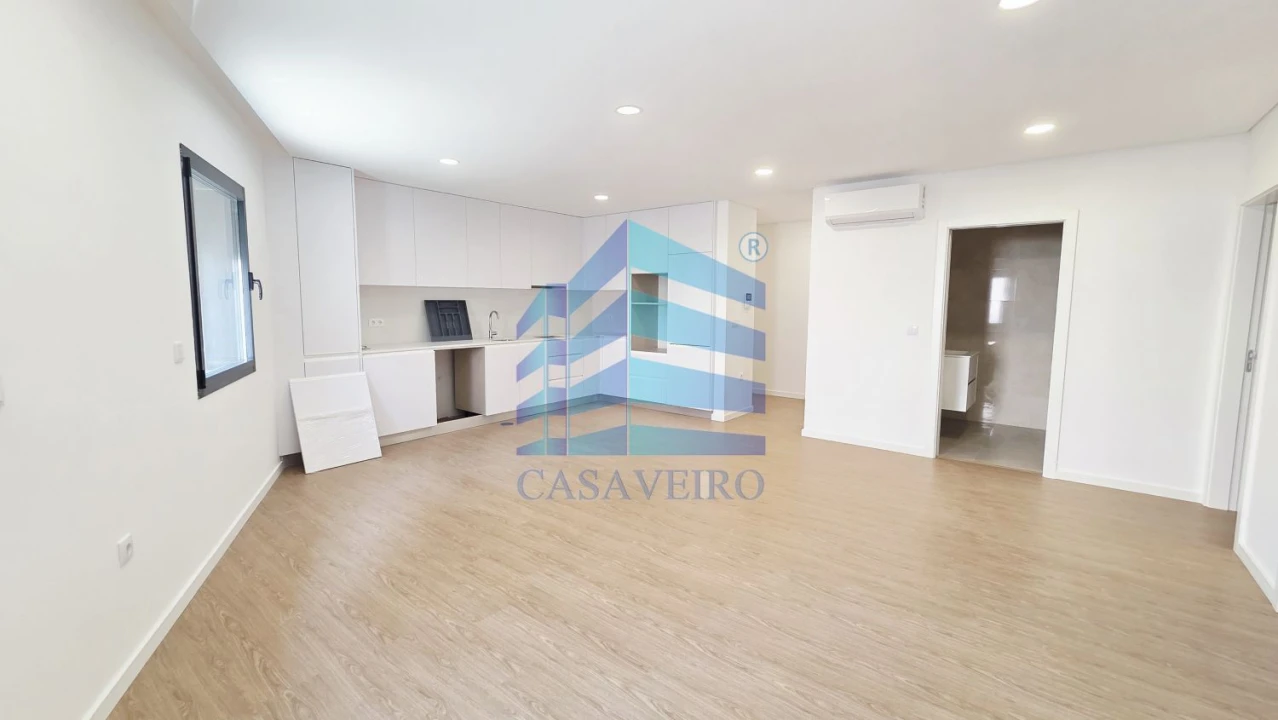 Apartamento T1 para Venda em Esgueira Foto 1
