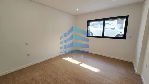 Apartamento T2 para Venda em Esgueira