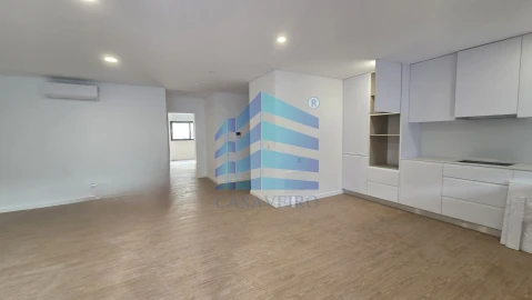 Apartamento T2 para Venda em Esgueira