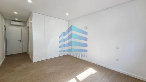 Apartamento T2 para Venda em Esgueira