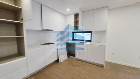 Apartamento T2 para Venda em Esgueira